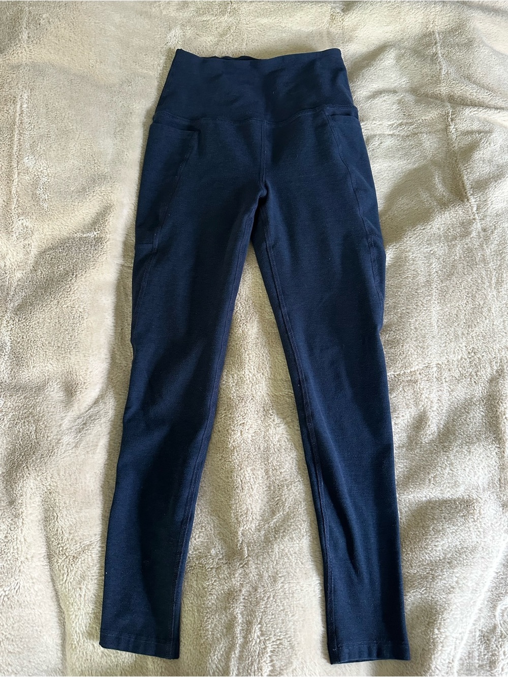 Beyond Yoga Everyday Space Dye
High Waist Pocket Leggings navy size small